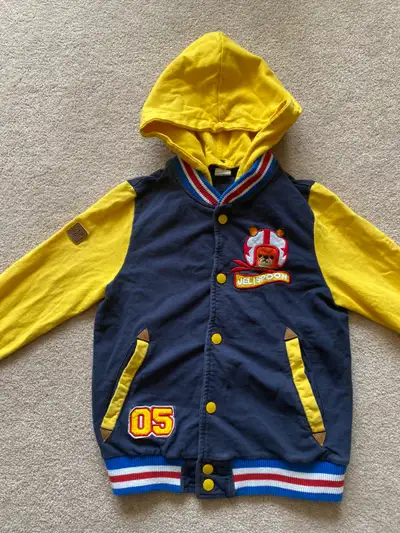 Selling stylish kids jacket - 8-10T size, View more