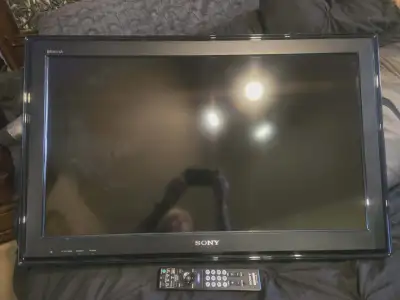 SONY BRAVIA 32" TV - WITH REMOTE, View more