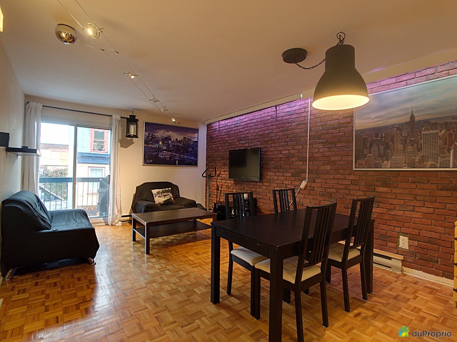 À VENDRE - Montréal - Ville Marie - Condo 4 ½ traversant — photo 1