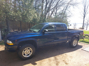2003 Dodge Dakota Sport