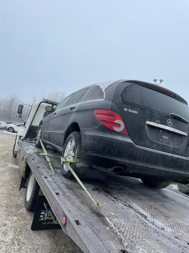 you can keep the battery, all the interior parts in Other Parts & Accessories in St. Albert - Image 3