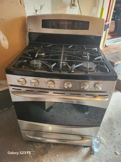 Old Working Gas Stove, View more