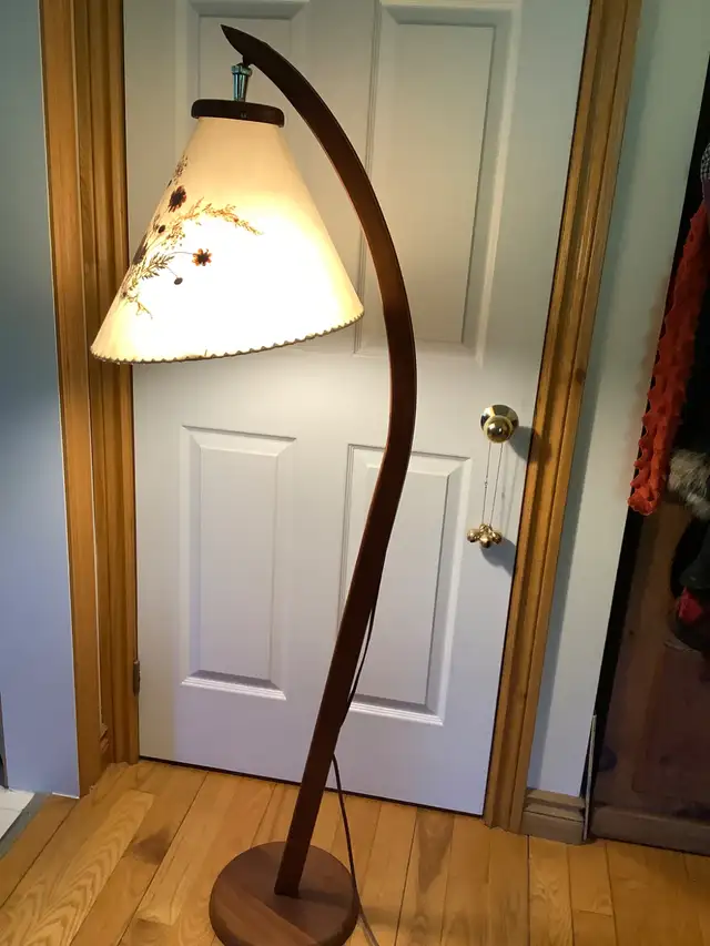 MCM Danish Style Teak Arc Floor Lamp w Dornbusch Bonnet Shade in Indoor Lighting & Fans in Belleville - Image 8