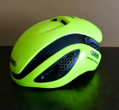 GAME CHANGER PREMIUM AERO CYCLING HELMET ULTRALIGHT, View more