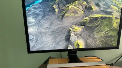 It is samsung u28e590d 28inch 4k monitor with a very high resolution and I used it for one year and...