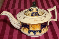 Gorgeous antique Asian imari porcelain tea pot 