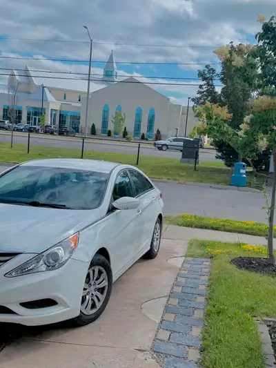 I am looking to sell my Hyundai sonata 2013 Car runs great i use it regularly. Recebt brake pads and...