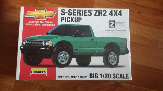 Sealed Lindberg 1/20 Scale S-Series ZR2 4X4 Pickup Kit in Arts & Collectibles in Oshawa / Durham Region