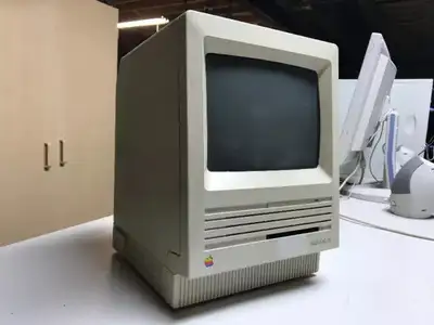 VINTAGE: Macintosh SE, View more