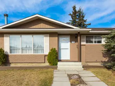 Rundle 3 Bedroom Main Floor for Rent Utils Included