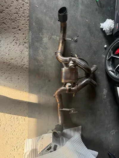 McLaren 570 S or GT F1 exhaust. Great condition, lots of life. I bought in the spring had it install...