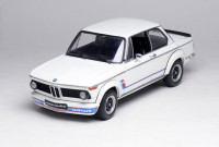 1/18 Autoart 70501 BMW 2002 TURBO 1974 WHITE