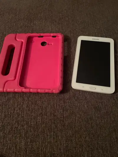 Tablette Samsung Galaxy Tab 3 Lite(7 pouces)+ coque protectrice, View more