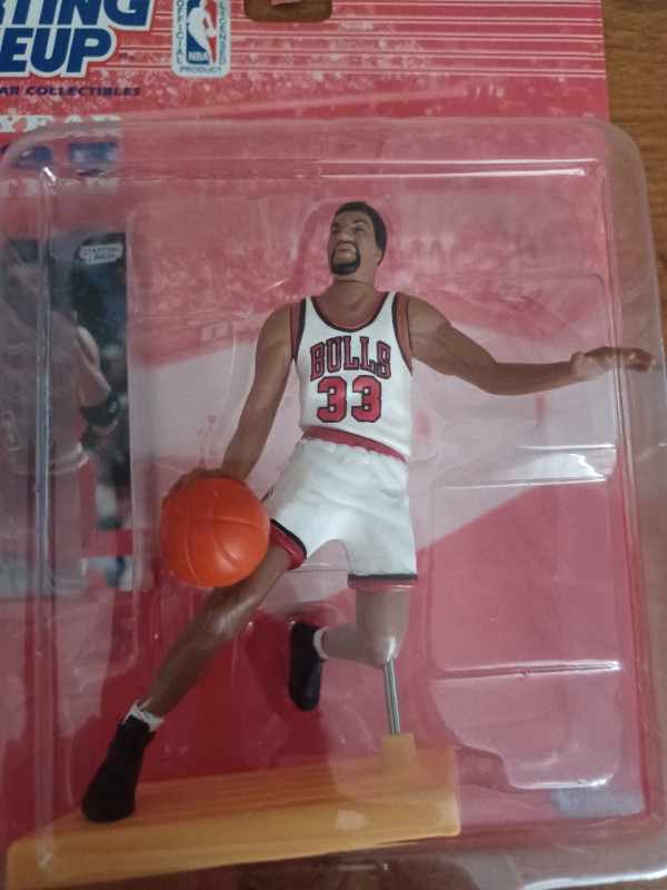 Scottie Pippen Chicago Bulls Basketball Figure 1997 MOC in Arts & Collectibles in Oakville / Halton Region - Image 3