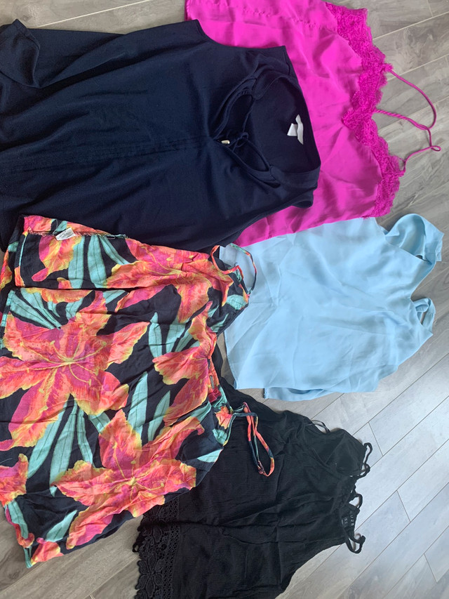 Size med womens tops lot in Women's - Tops & Outerwear in Cole Harbour
