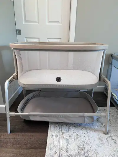 Maxi Cosi Iora Bedside Bassinet - Classic Oat, View more