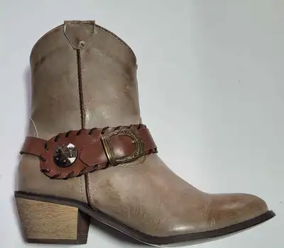 Women's Round Toe Cowboy Boot, View more