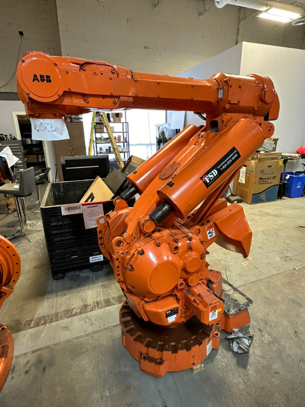 ABB IRB6400R/2.5-200 M2000 6-Axis Industrial Robot Arm in Other Business & Industrial in Oshawa / Durham Region