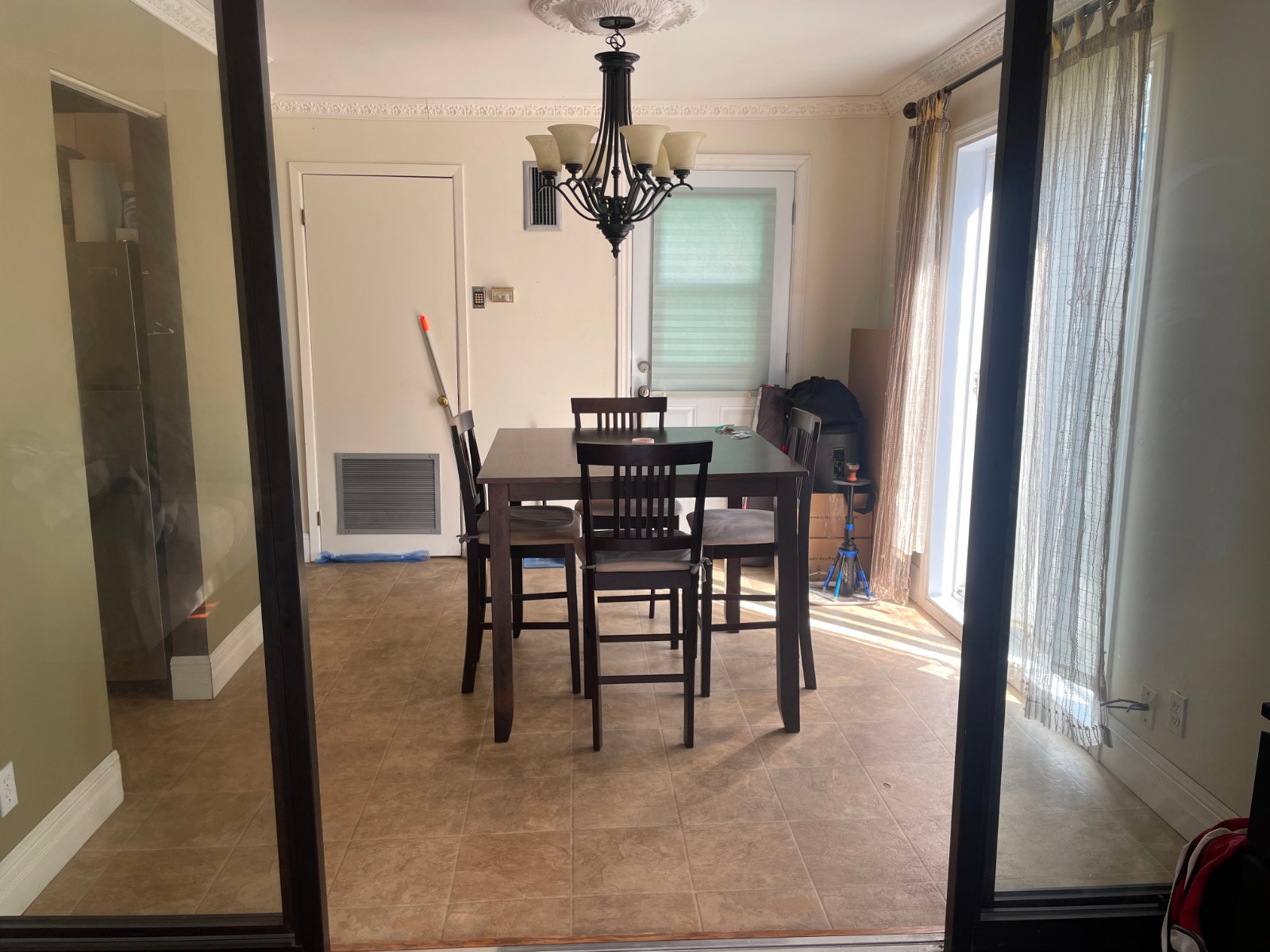 A furnished bedroom AVL for Rent next to Berri uqam metro — photo 2