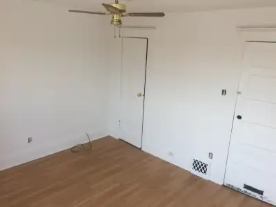 Spacious master bedroom available in a clean, quiet, and respectful shared house. You’ll be living w...