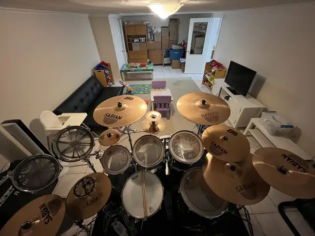 Tama Rockstar Drum Kit in Drums & Percussion in Mississauga / Peel Region - Image 4