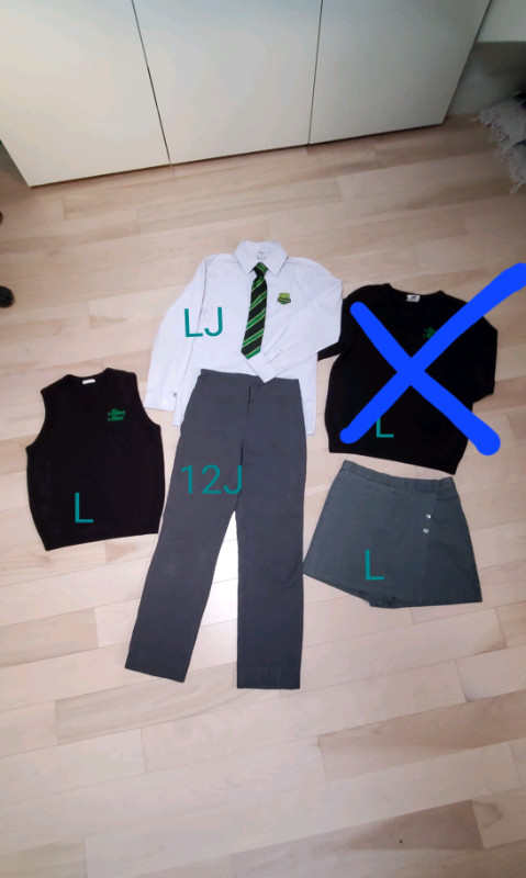 Vêtements uniformes école primaire Montessori Montréal dans Enfants et jeunesse  à Ville de Montréal