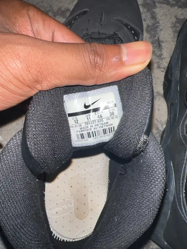 Nike Air Total Max Uptempo in Men's Shoes in Barrie - Image 3