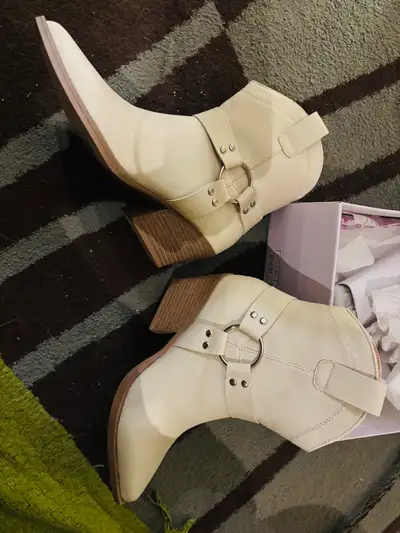 cowboy boots, View more