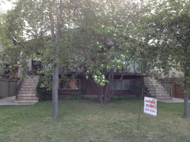 2 Bedroom  Den in a Killarney 4-Plex for rent