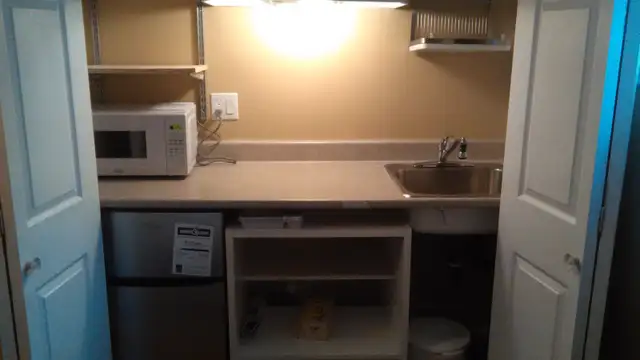 ROOM TO RENT / ROOM TO RENT63235989867395121