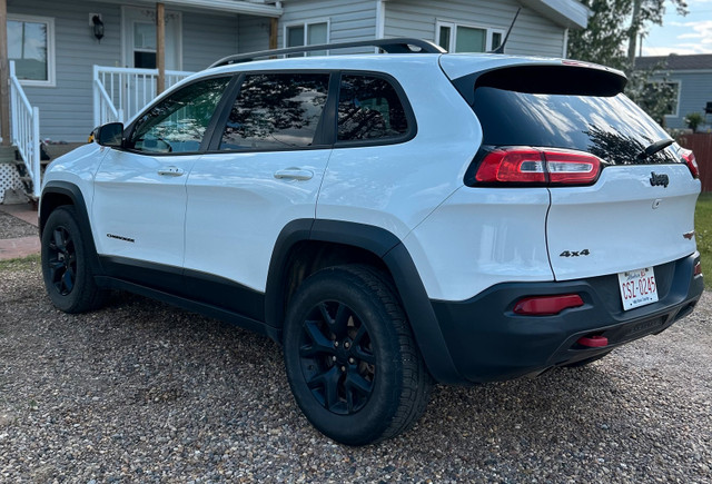 2015 Jeep Cherokee, Trailhawk  in Cars & Trucks in Grande Prairie - Image 2