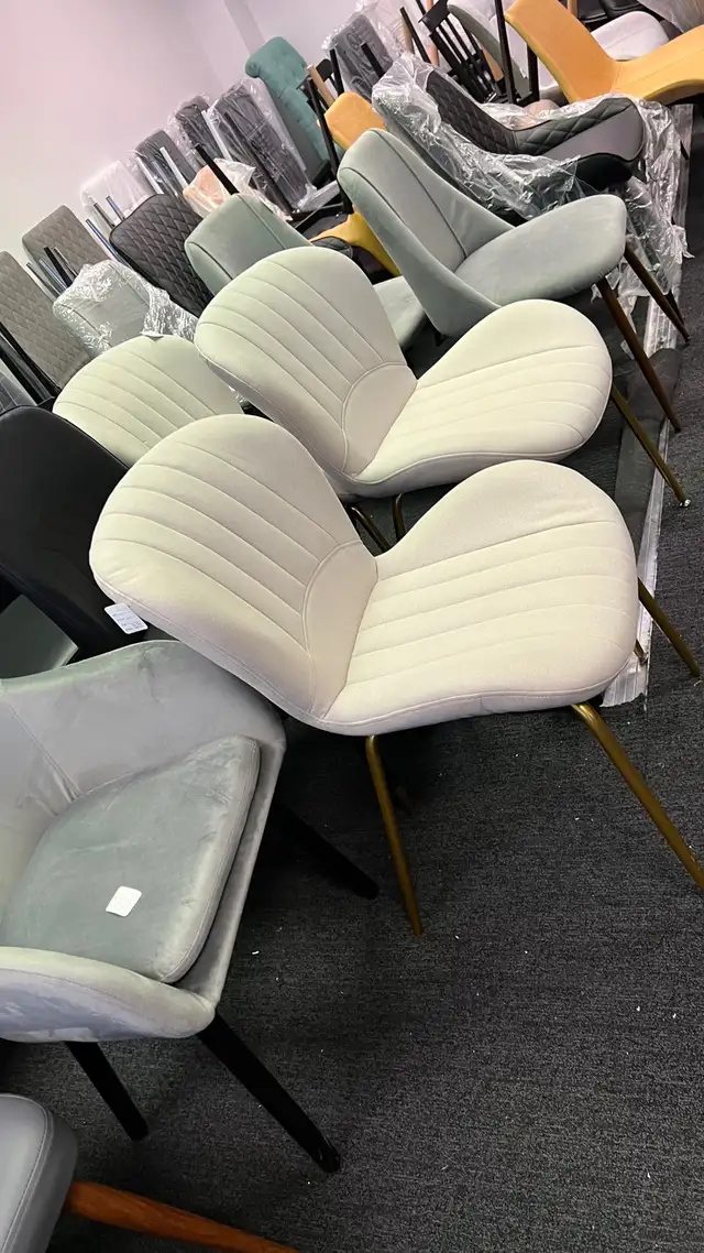 lots of living room chairs dining chairs  in Chairs & Recliners in Markham / York Region - Image 7