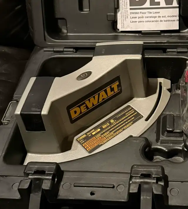 Dewalt DW060 Laser Square for Tiling Floors or Walls. in Power Tools in Edmonton - Image 3