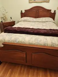 Bedroom set with mattress and boxspring