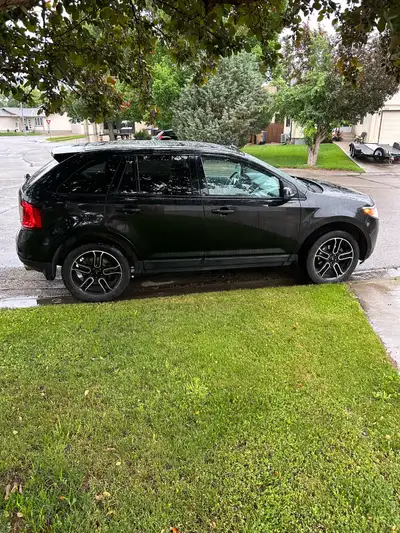 2013 Ford Edge. Runs and drives great. 3.5l engine. Winter tires with rims included Make an offer