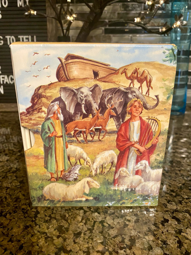Bible Stories for Children with Case Mint in Children & Young Adult in Windsor Region - Image 4
