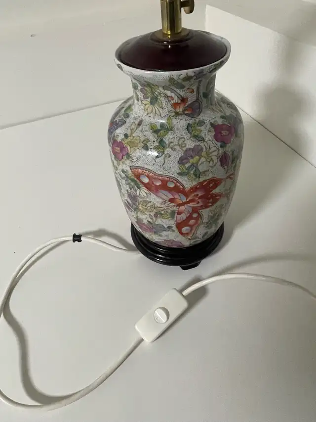 Table Lamp in Indoor Lighting & Fans in Mississauga / Peel Region - Image 2
