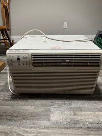 Sleeve Air conditioner 8000 btu  