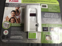New Kidde Plug-in Carbon Monoxide Detector with Auto Rechargeabl