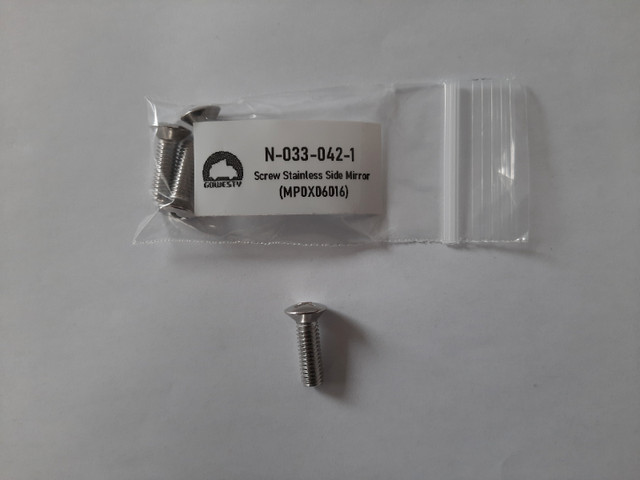 (New) N-033-042-1 Westfalia Side Mirror Screws dans Autres pièces et accessoires  à Ville de Montréal