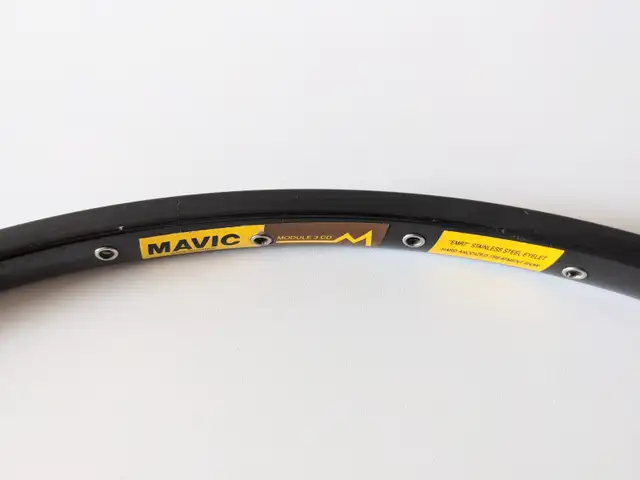 Vintage Mavic Module 3 CD Rim in Frames & Parts in City of Montréal - Image 4