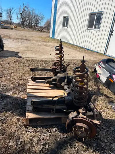 3.55 Dana 60 Dodge Front Diff $600.00 Call or Text 204 886-7260