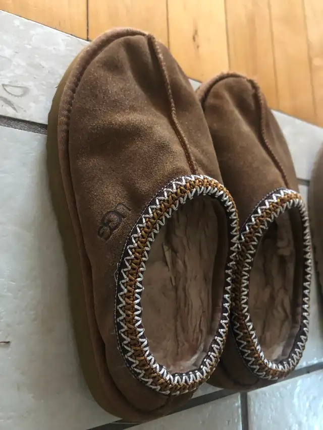 UGG shoes in Women's - Shoes in Mississauga / Peel Region - Image 2
