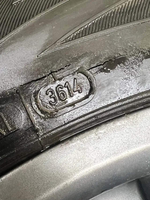 BMW 330i WINTERS in Tires & Rims in Ottawa - Image 5