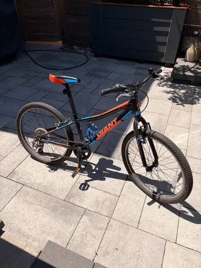 Giant XTC JR 24 youth Bike, View more