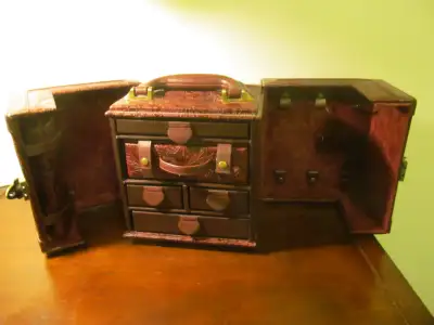 Luxurious jewelry box made of leather w embossed deco, with 2 keys locks. Beautiful European design,...