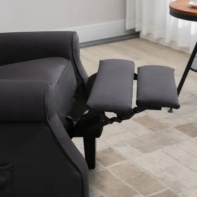 Beautiful Massage Recliner Chair in Chairs & Recliners in Markham / York Region - Image 8