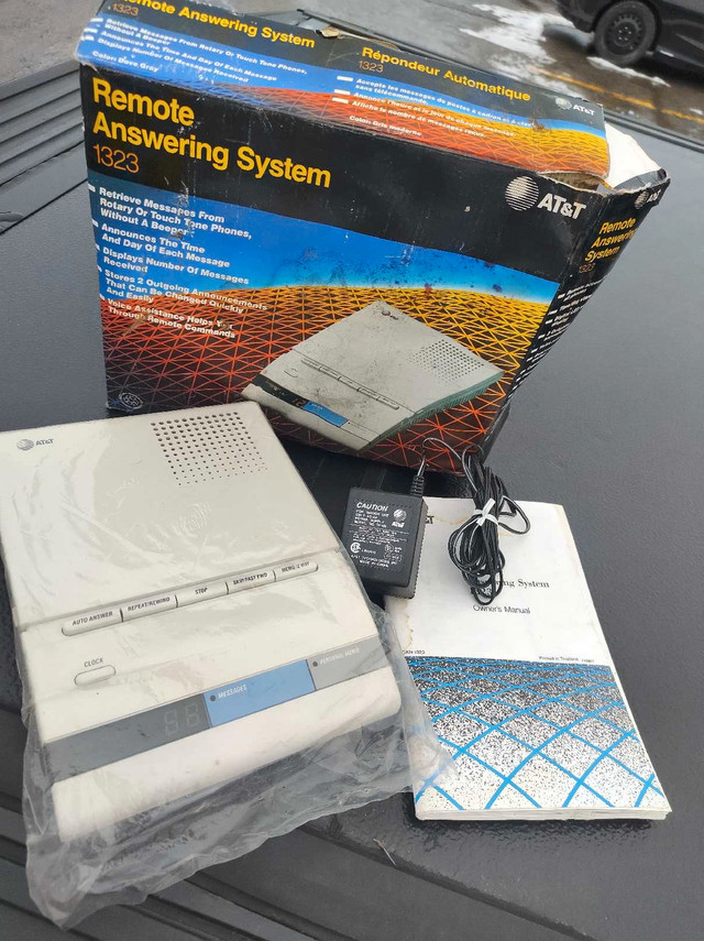 AT&T Micro Tape Telephone Answering Machine / Good Working Cond. in General Electronics in Kawartha Lakes