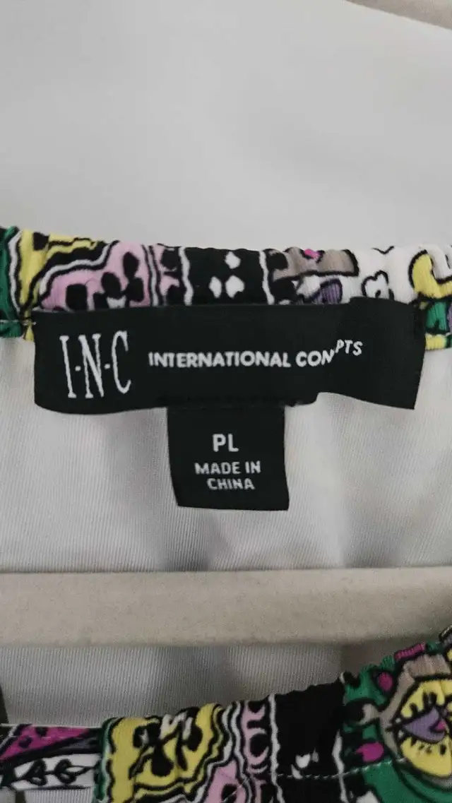 NEGOTIABLE - INC Concepts Multicoloured Dress, Size M (Petite L) in Women's - Dresses & Skirts in City of Toronto - Image 3