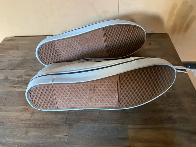 Brand new Old Navy Sneakers, size 12 in Men's in City of Halifax - Image 3